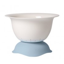 Purchase the Villeroy and Boch Clever Cooking StrainerServing Bowl online at smithsofloughton.com